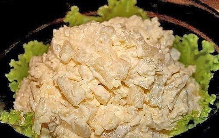 Салат с ананасом с курицей и сыром с Салат с ананасом с курицей и сыром с