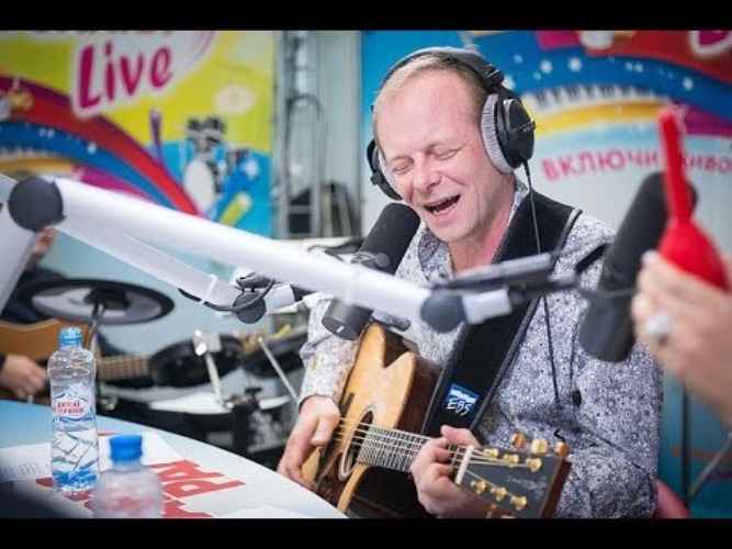 Куренков воздух. Сергей Куренков – кажется (#Live Авторадио). Сергей Куренков – обожаю (#Live Авторадио). Сергей Куренков – я хочу побыть с тобой (#Live Авторадио). Гитара Сергей Куренков.