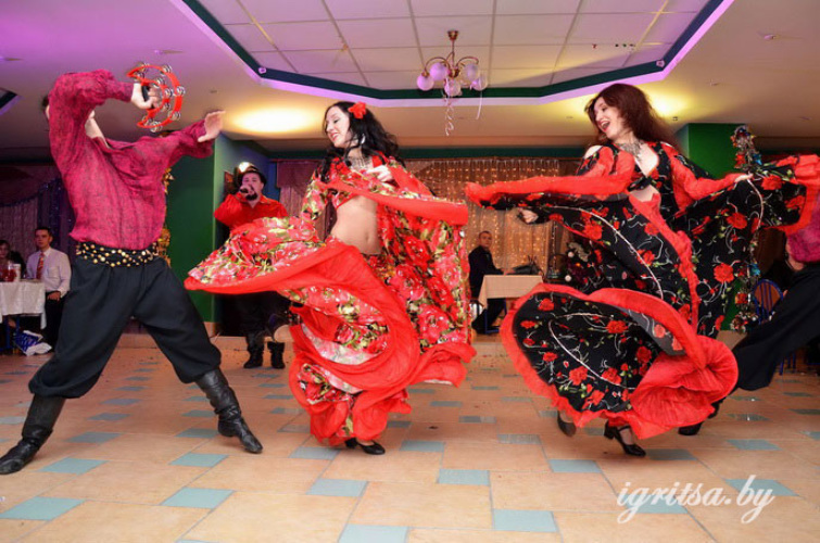 Веселые цыганские танцы. Цыганский танец. Цыгане танцуют. Цыганский танец для детей. Цыгане пляшут.