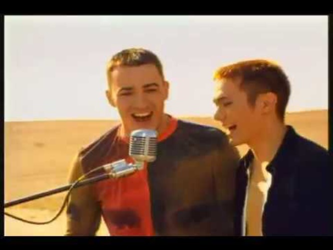 Иванушки international 1998. Тополиный пух песня. Иванушки international тополиный пух 1998. Иванушки интернешнл тополиный пух год. Иванушки international тополиный пух.