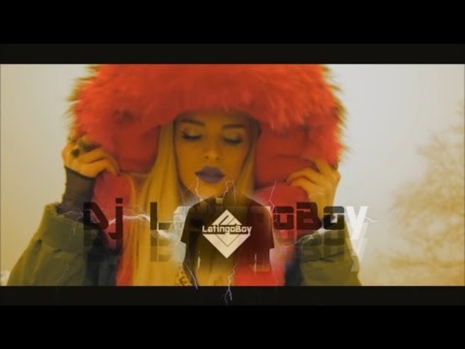 Бону музыка. Era Istrefi Bonbon куртка. Era Bonbon. Era Istrefi bebe. Эра Истрефи Бон Бон.