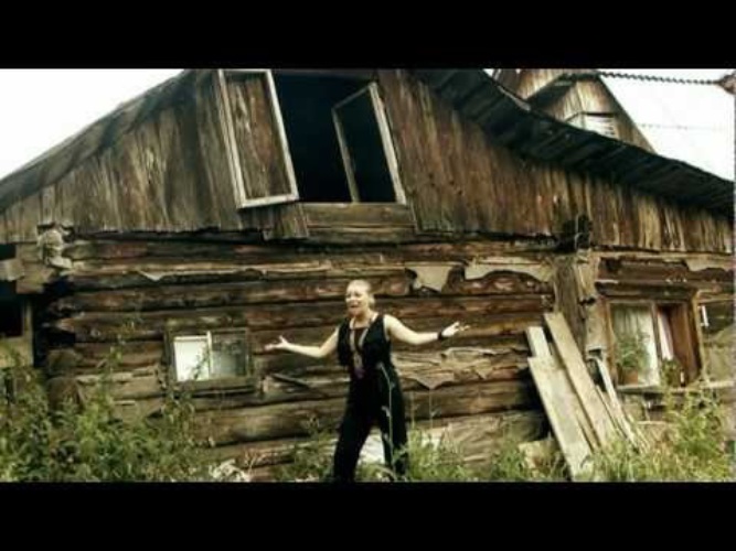 Девушка поднимается с колен картинки. Поднимайтесь с колен текст. Стих выбирал мальчишка розу осторожно. Хохлосрач мемы. Никогда ничего не бояться ни о чём никогда не просить и упав на колени.