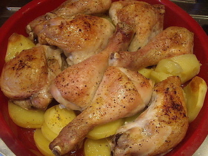 Жаркое курица с картошкой на сковороде