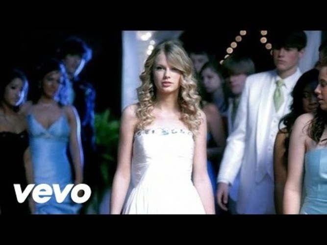 Ай белонг ту ю. Taylor Swift you belong with me. Клип на английском.