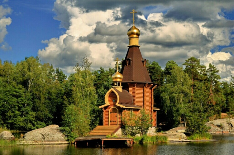 Церкви и храмы у воды